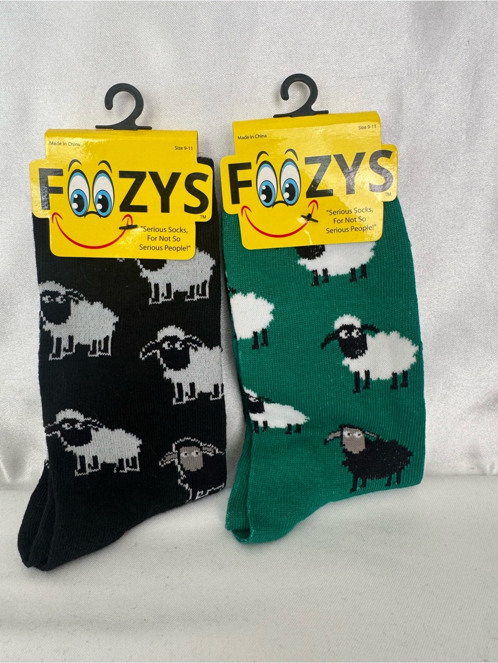 Foozys Sheep Novelty Socks Black & Green 2 Pair Lot NWT Size 9-11